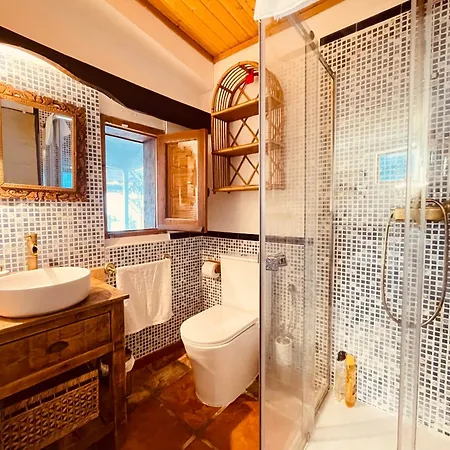 Yin Yang House, El Palmar, Con Wifi A 500 M De La Playa Casa de Férias *